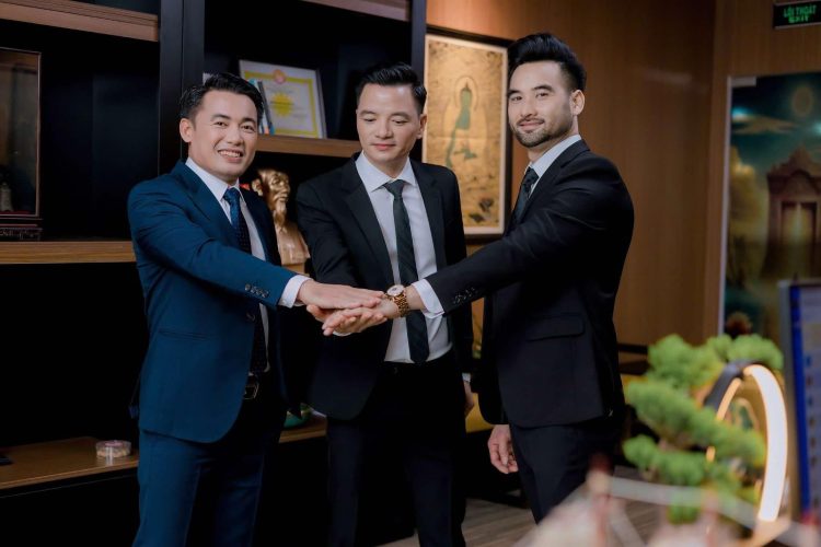 Bác sĩ Vũ Trọng Quỳnh hoạt động tích cực trong 2 vai trò Bác sĩ và Người mẫu